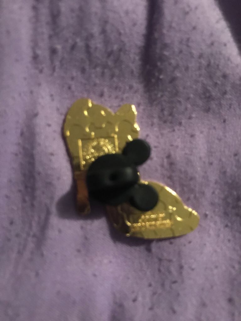 Snow White Shoe  pin collectible - Main Image 2