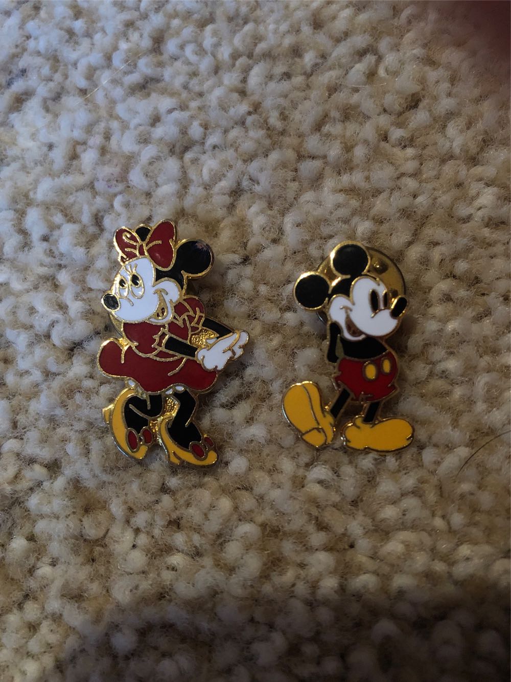 Disney  pin collectible - Main Image 3