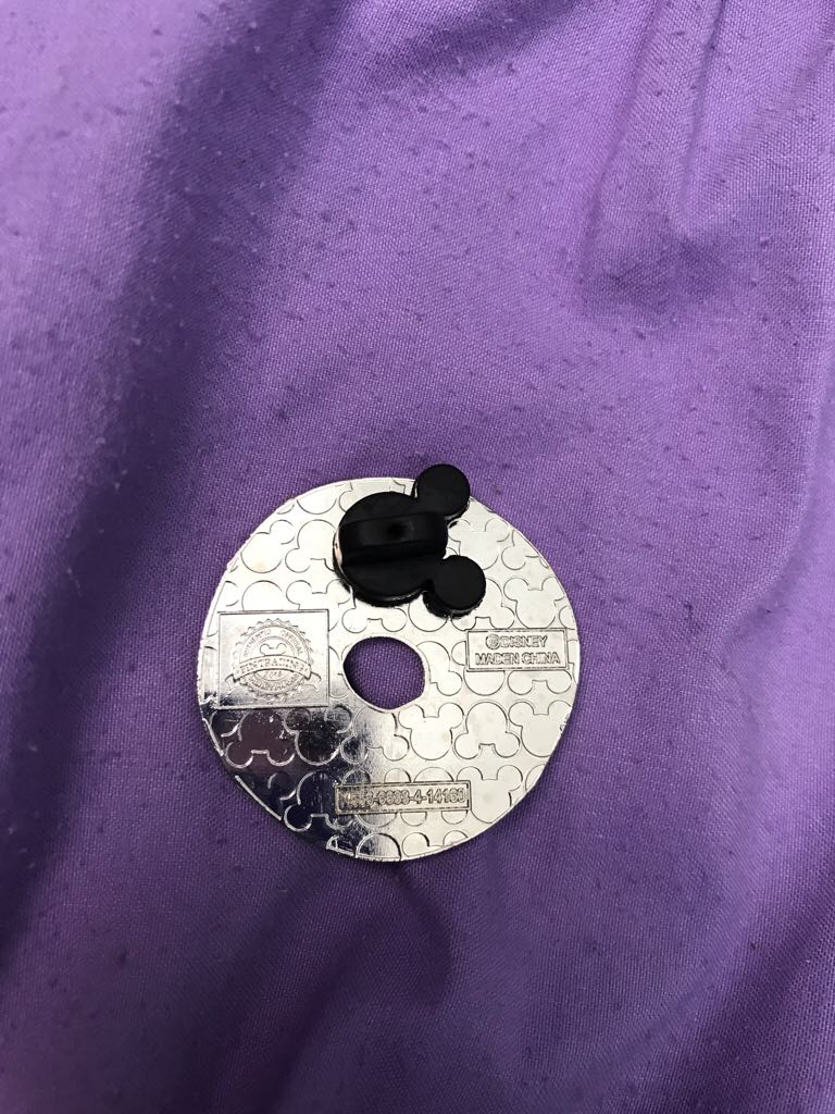 Robin Hood Doughnut  pin collectible - Main Image 2