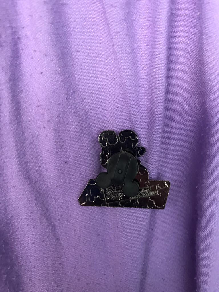 Mickey Mouse DJ  pin collectible - Main Image 2