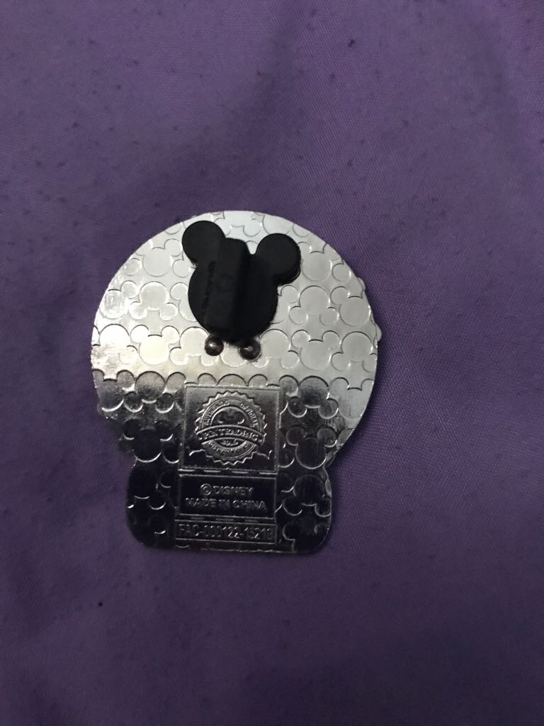 2016  pin collectible - Main Image 2