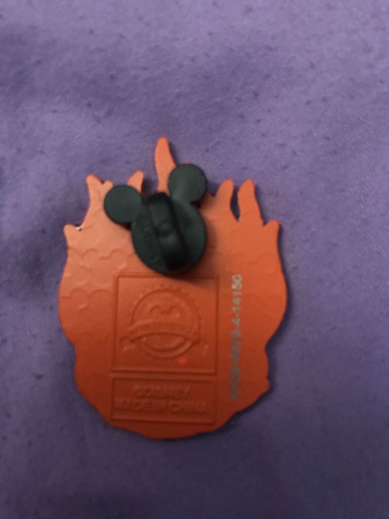 Mickey Mouse Flaming Jack-o’-Lantern  pin collectible - Main Image 2