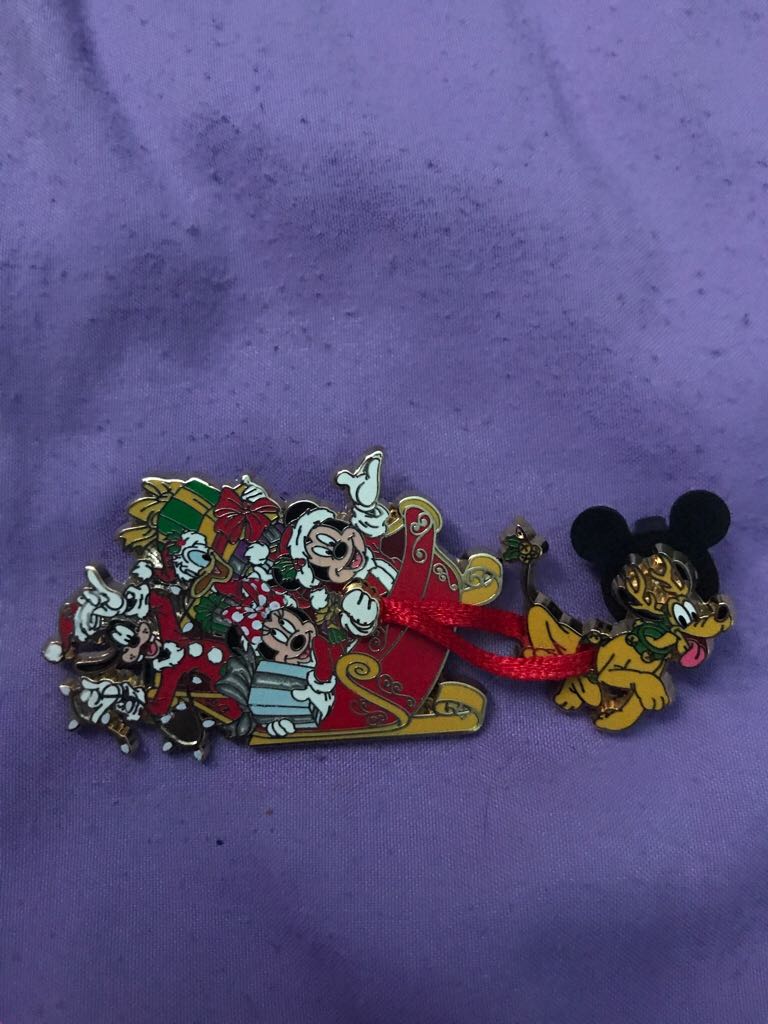 Mickey Medal Red