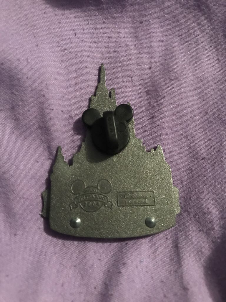Walt Disney World Castle  pin collectible - Main Image 2