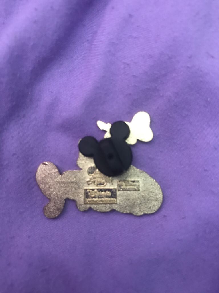 1/?  pin collectible - Main Image 2