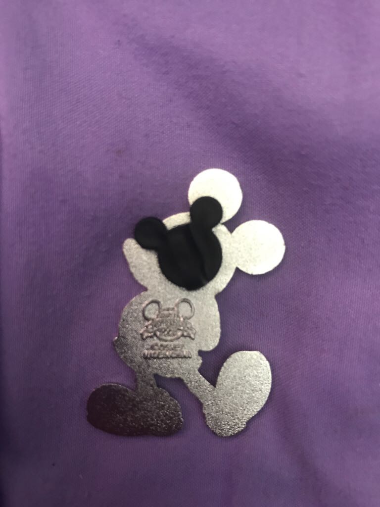Mickey Mouse  pin collectible - Main Image 2