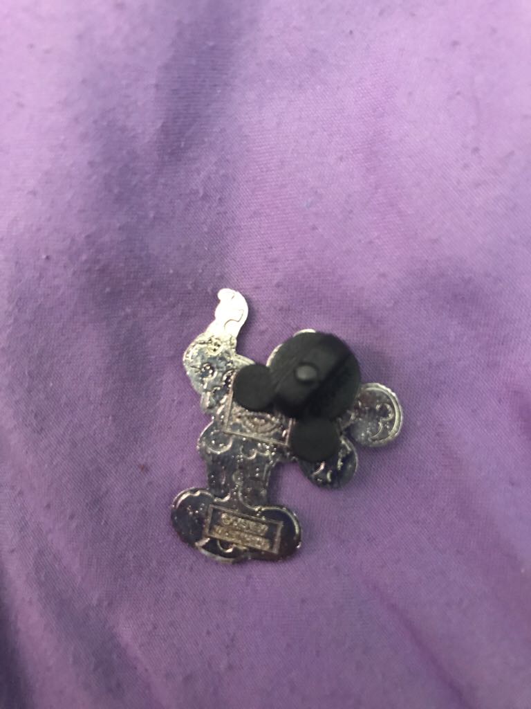 Mickey Mouse Painter  pin collectible - Main Image 2