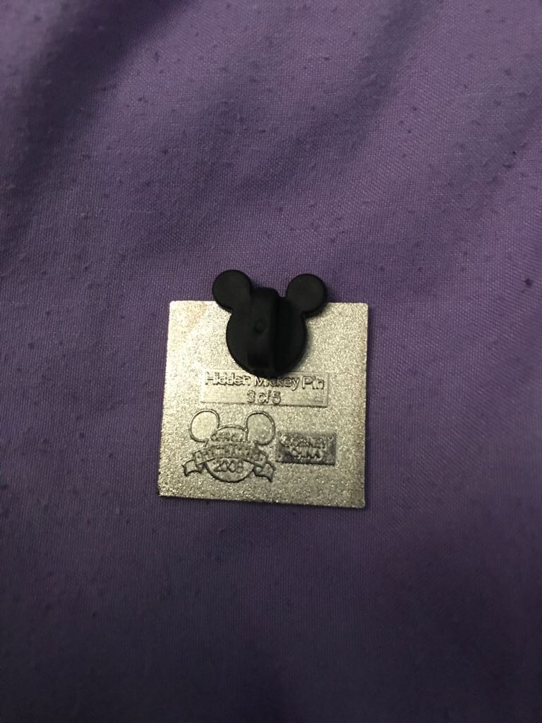 Donald Duck  pin collectible - Main Image 2