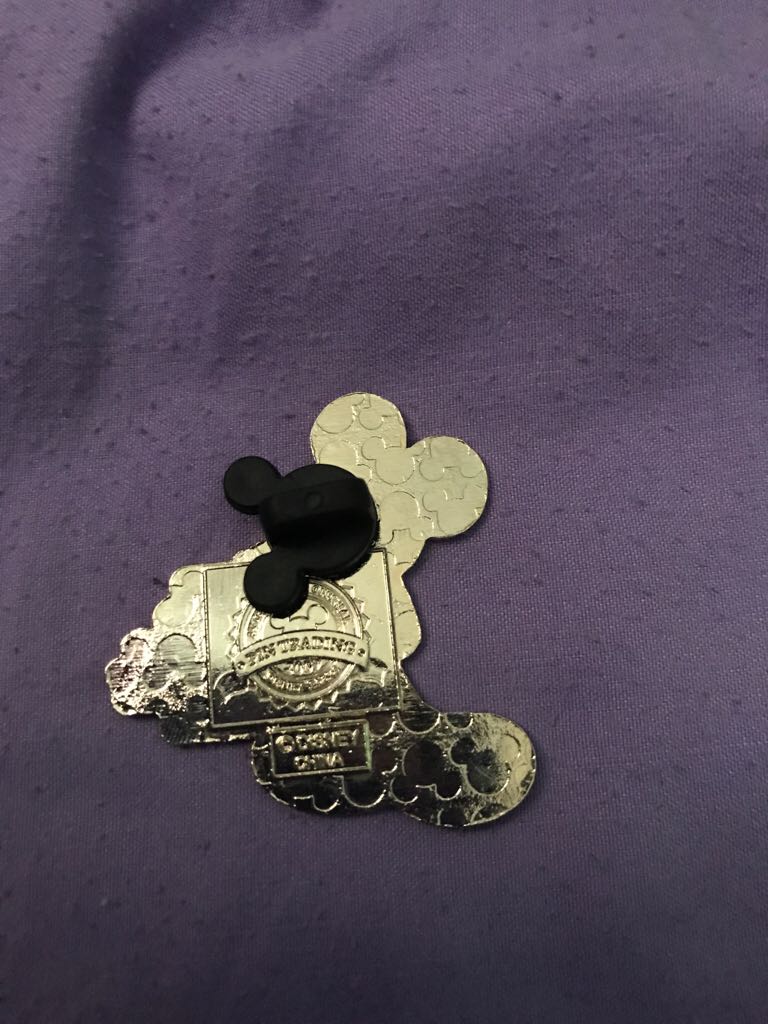 Mickey Mouse  pin collectible - Main Image 2