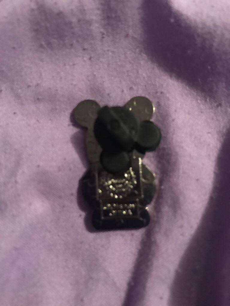 Vinylmation  pin collectible - Main Image 2