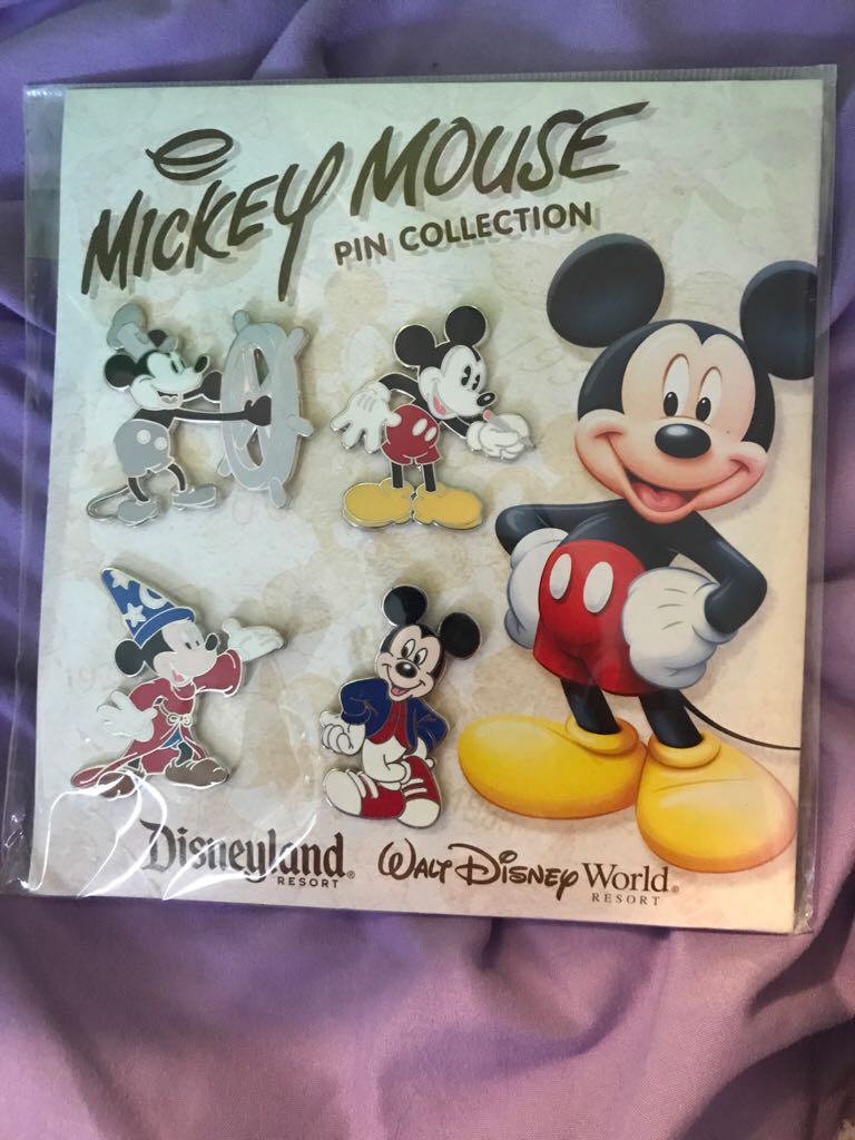 Mickey Mouse - Horseback Riding