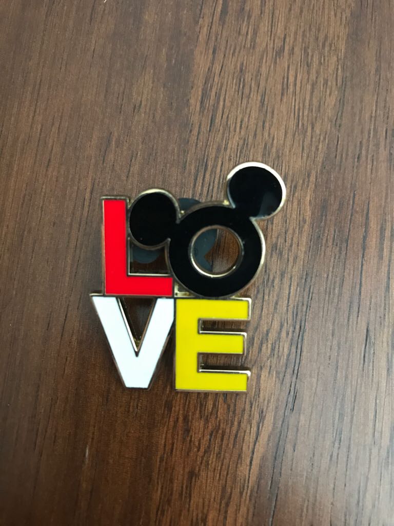 Chip & Dale - Dale - Keep on Tradin’ Mystery Collection