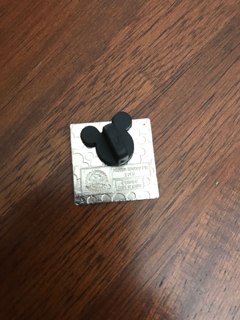 Bambi - Open Edition pin collectible - Main Image 2