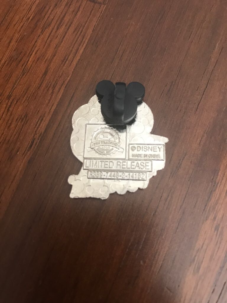 Stitch Train  pin collectible - Main Image 2