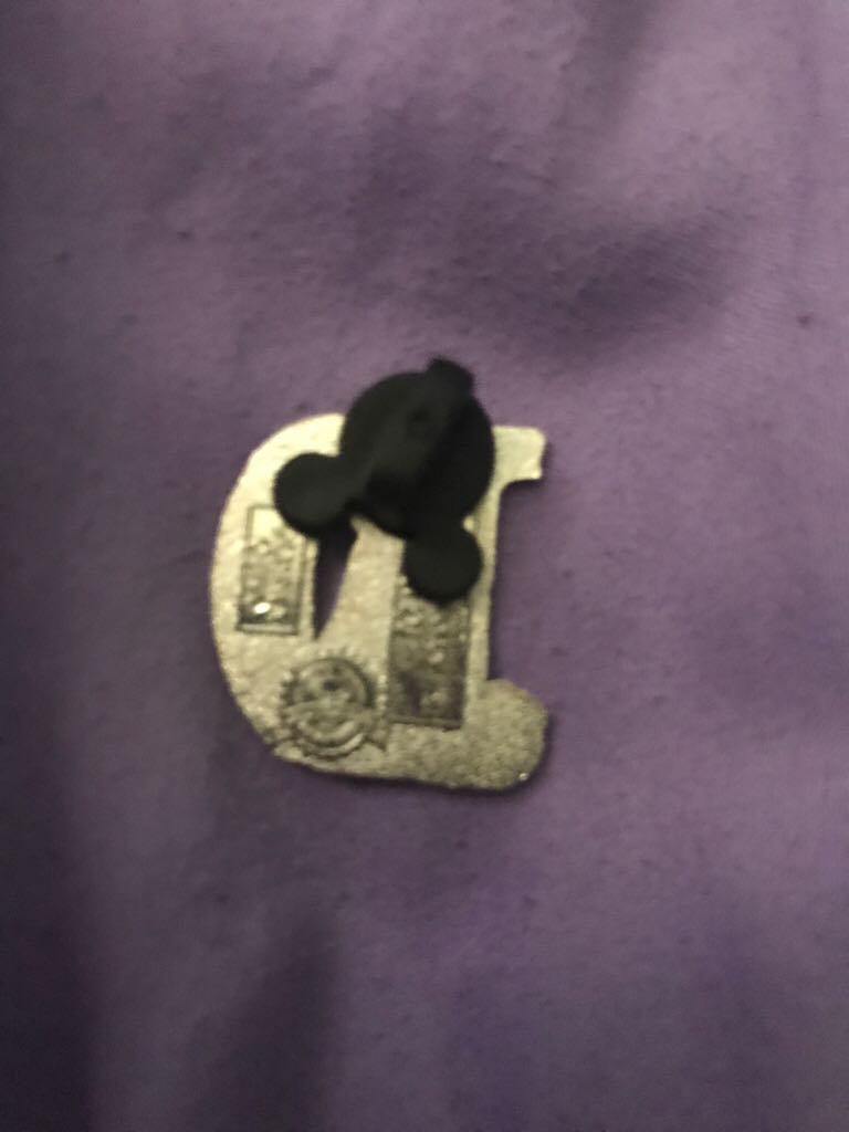 Disney Alphabet: D  pin collectible - Main Image 2