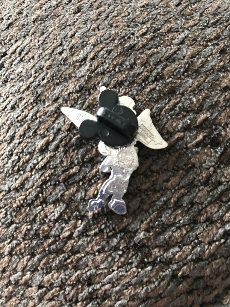 2010 — Tinkerbell  pin collectible - Main Image 2