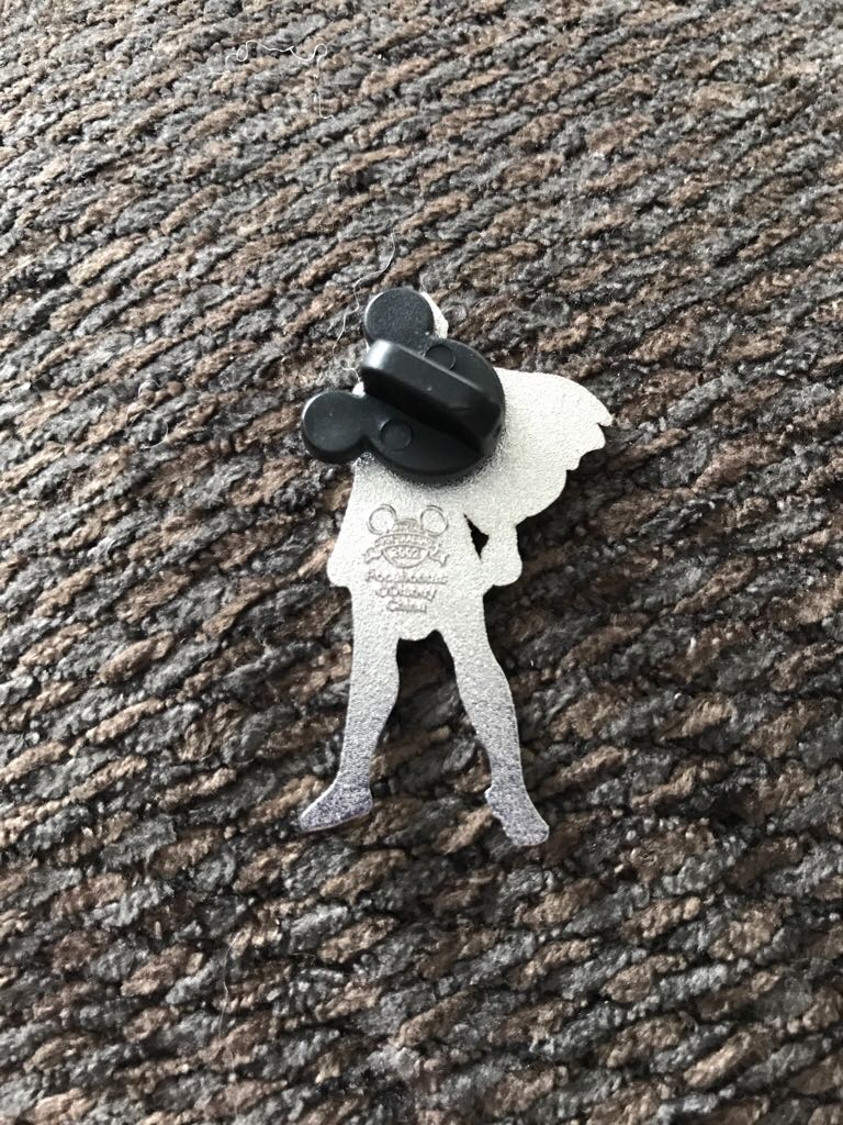 Pocahontas  pin collectible - Main Image 2