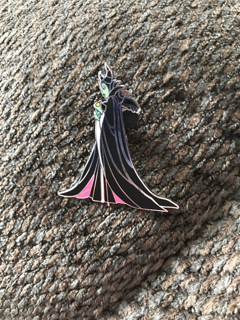 Sleeping Beauty: Maleficent  pin collectible - Main Image 1