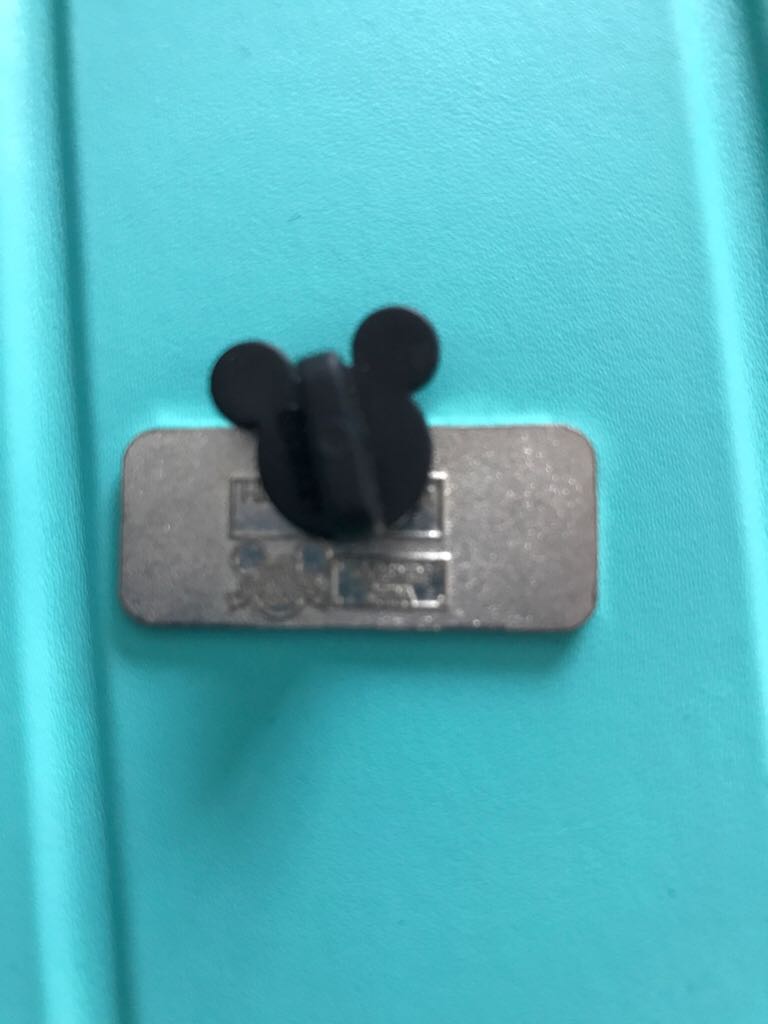 Snow White  pin collectible - Main Image 2