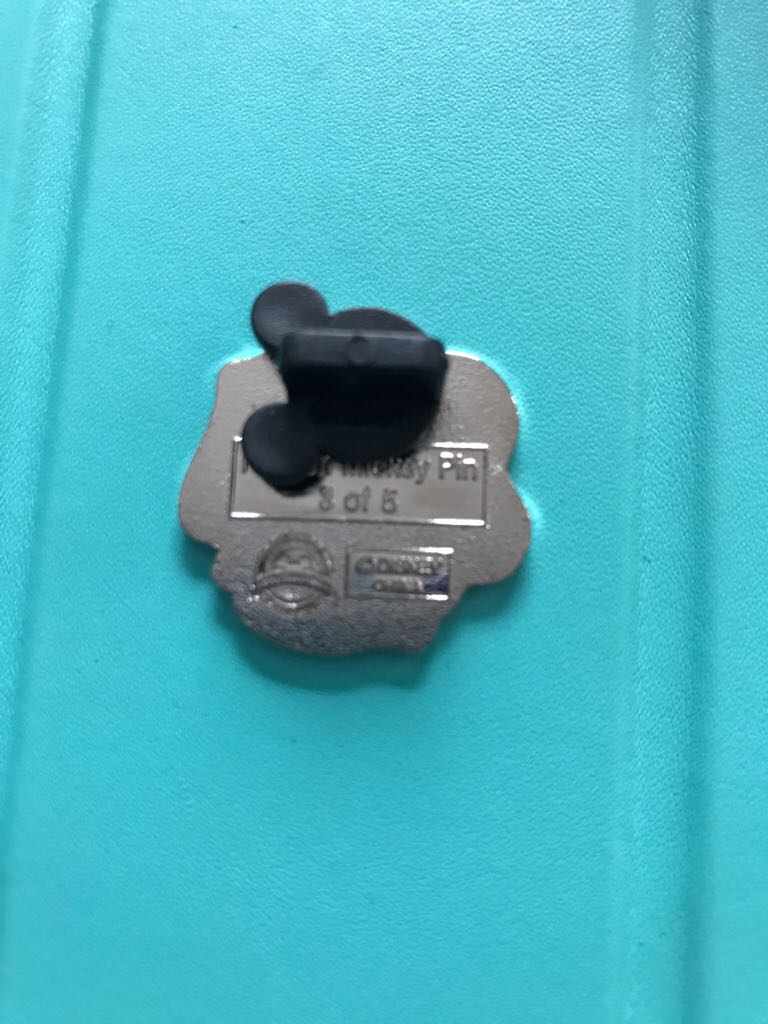 Belle  pin collectible - Main Image 2