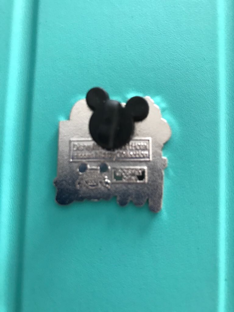 Tinkerbell Magic  pin collectible - Main Image 2