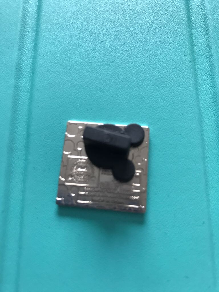 Winnie The Pooh  pin collectible - Main Image 2