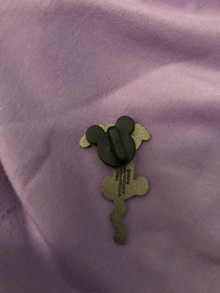 Tigger  pin collectible - Main Image 2