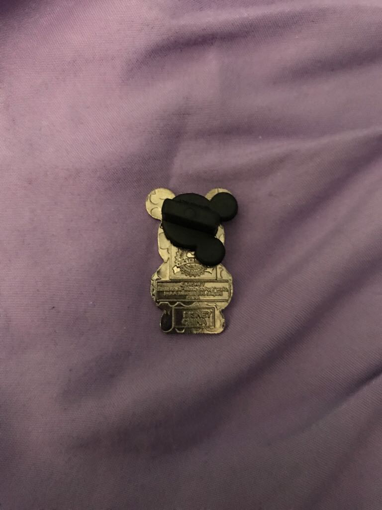 Winnie The Pooh Vinylmation  pin collectible - Main Image 2