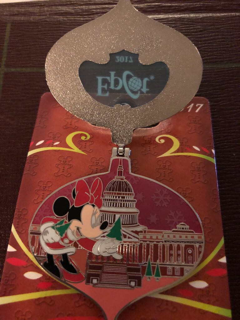 WDW - Gingerbread House Collection 2017 - Epcot  pin collectible - Main Image 2