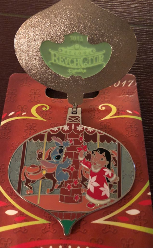 WDW - Gingerbread House Collection 2017 - Beach Club  pin collectible - Main Image 2