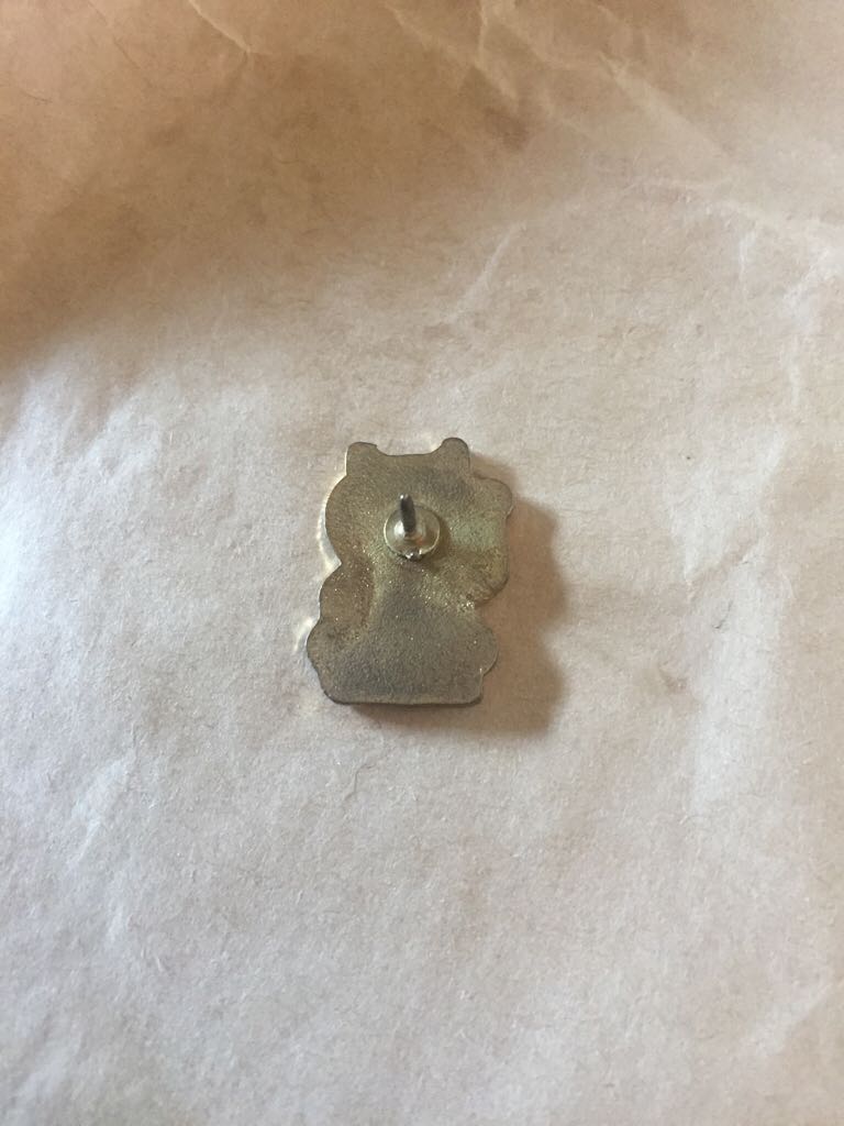 Maneki Neko  pin collectible - Main Image 2