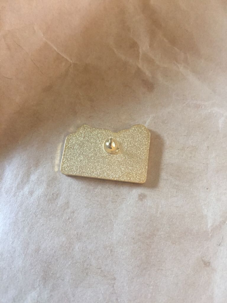 Scotland Castle Piper  pin collectible - Main Image 2