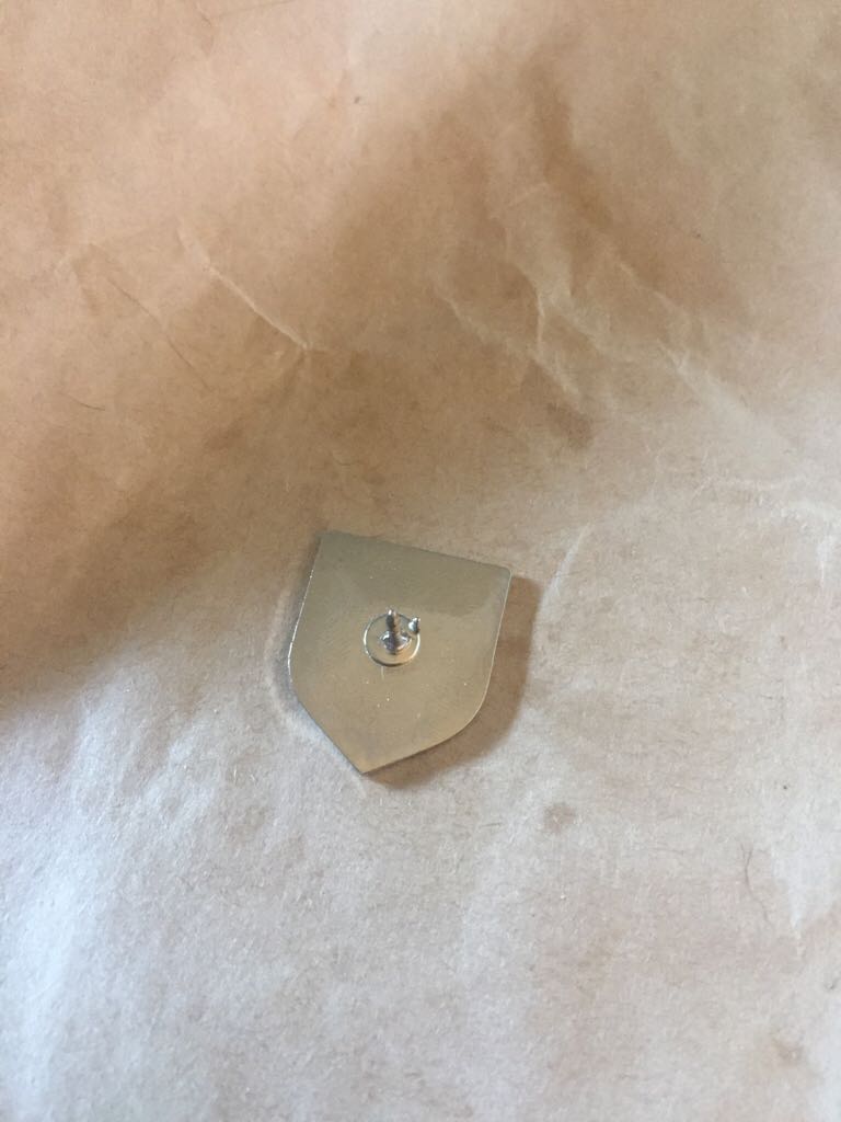 Gt Britian Flag  pin collectible - Main Image 2