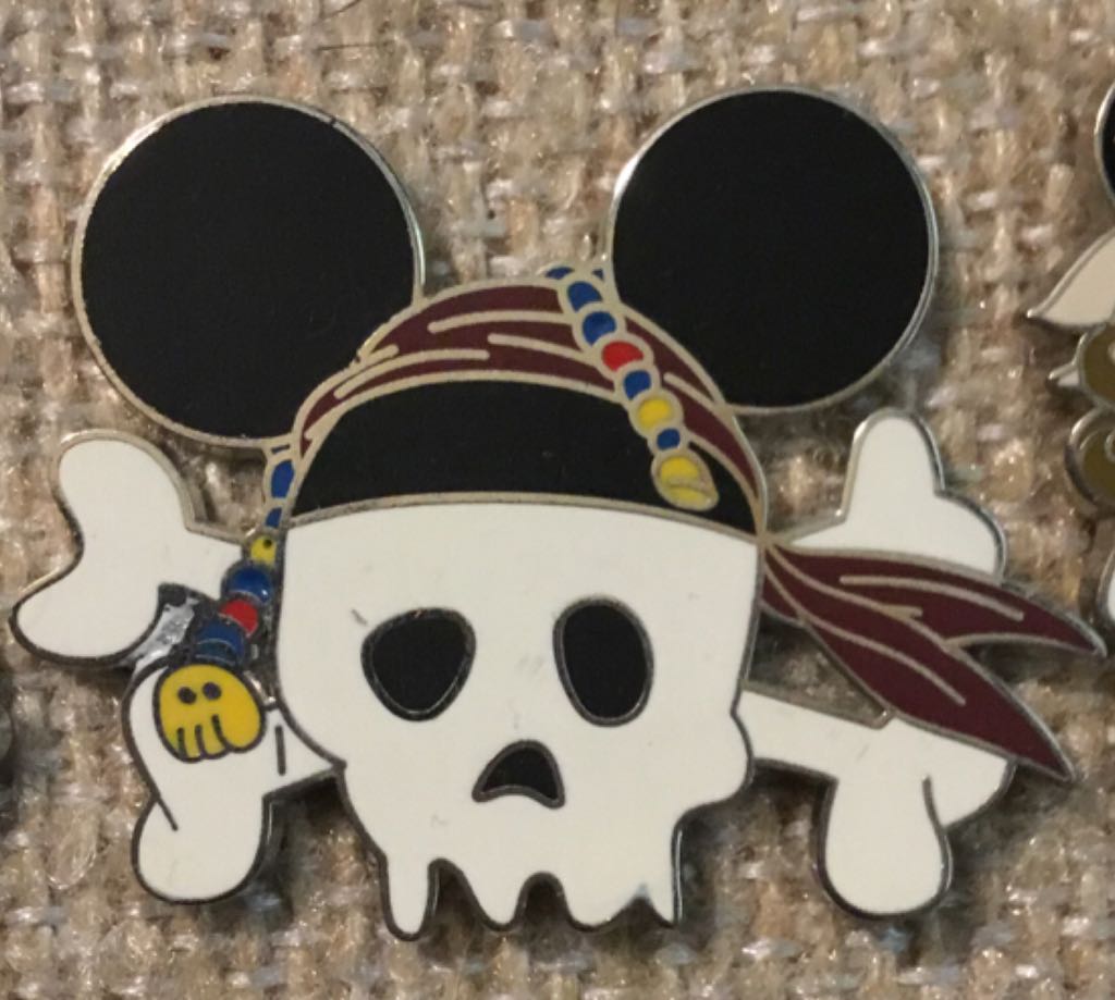 Villains - Wanted Poster Hidden Mickey - Queen of Hearts