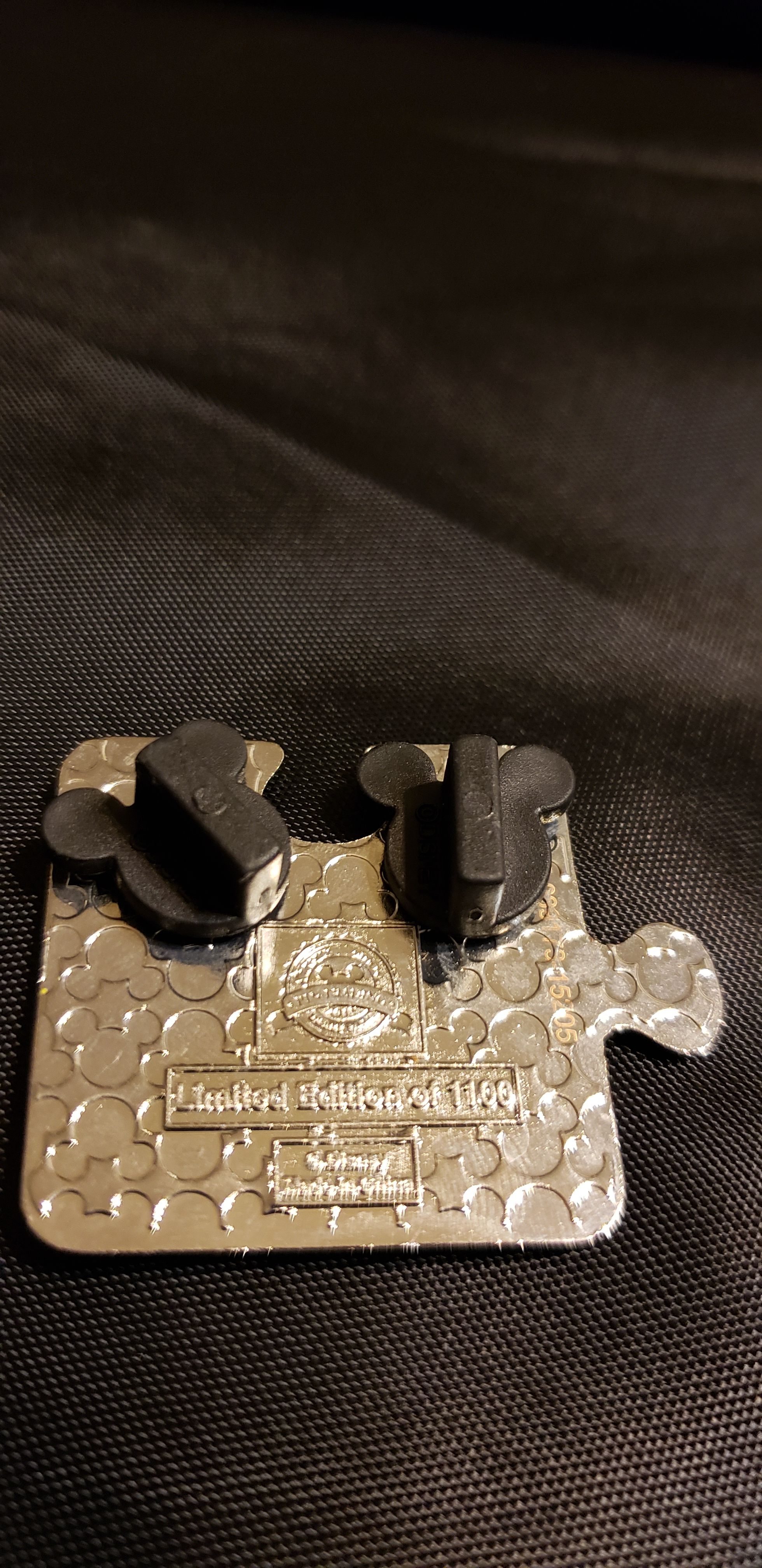 Disney Cheshire Cat Puzzle Peace  pin collectible - Main Image 2