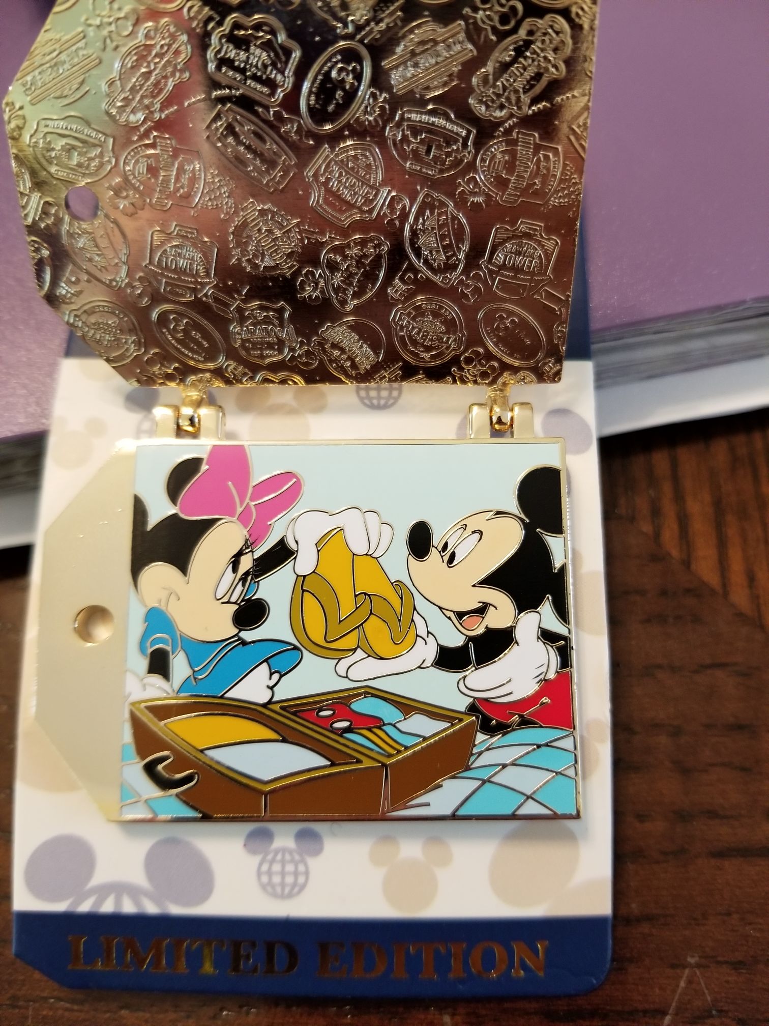 2017 DVC Mickey - red  pin collectible - Main Image 2