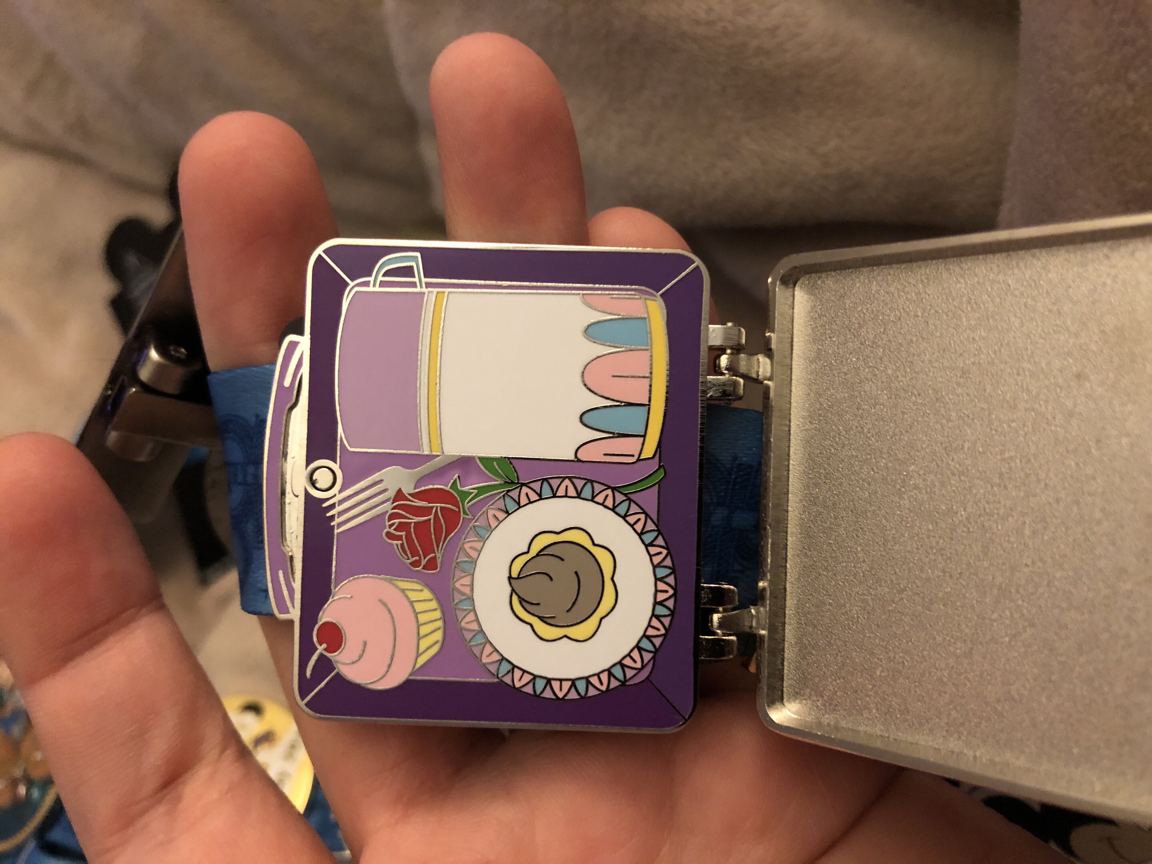 Beauty And The Beast Lunch Box  pin collectible - Main Image 2