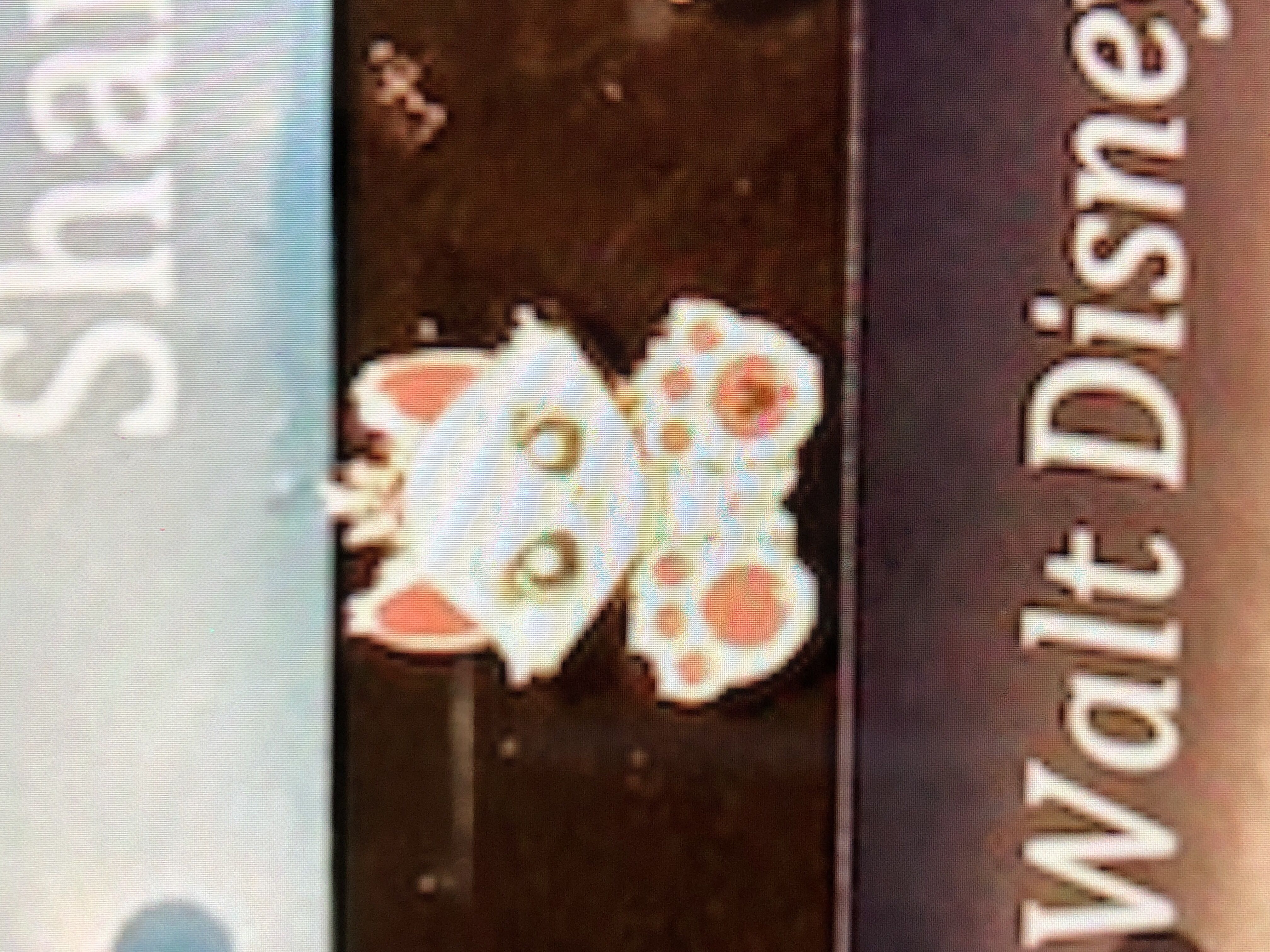 Cat - 2018 Hidden Mickey pin collectible - Main Image 1