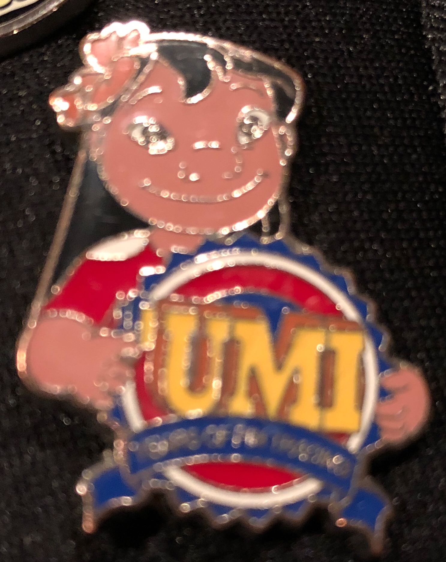 DLR - 2018 Hidden Mickey Series - Frozen Desserts - Daisy Duck Ice Cream Cone