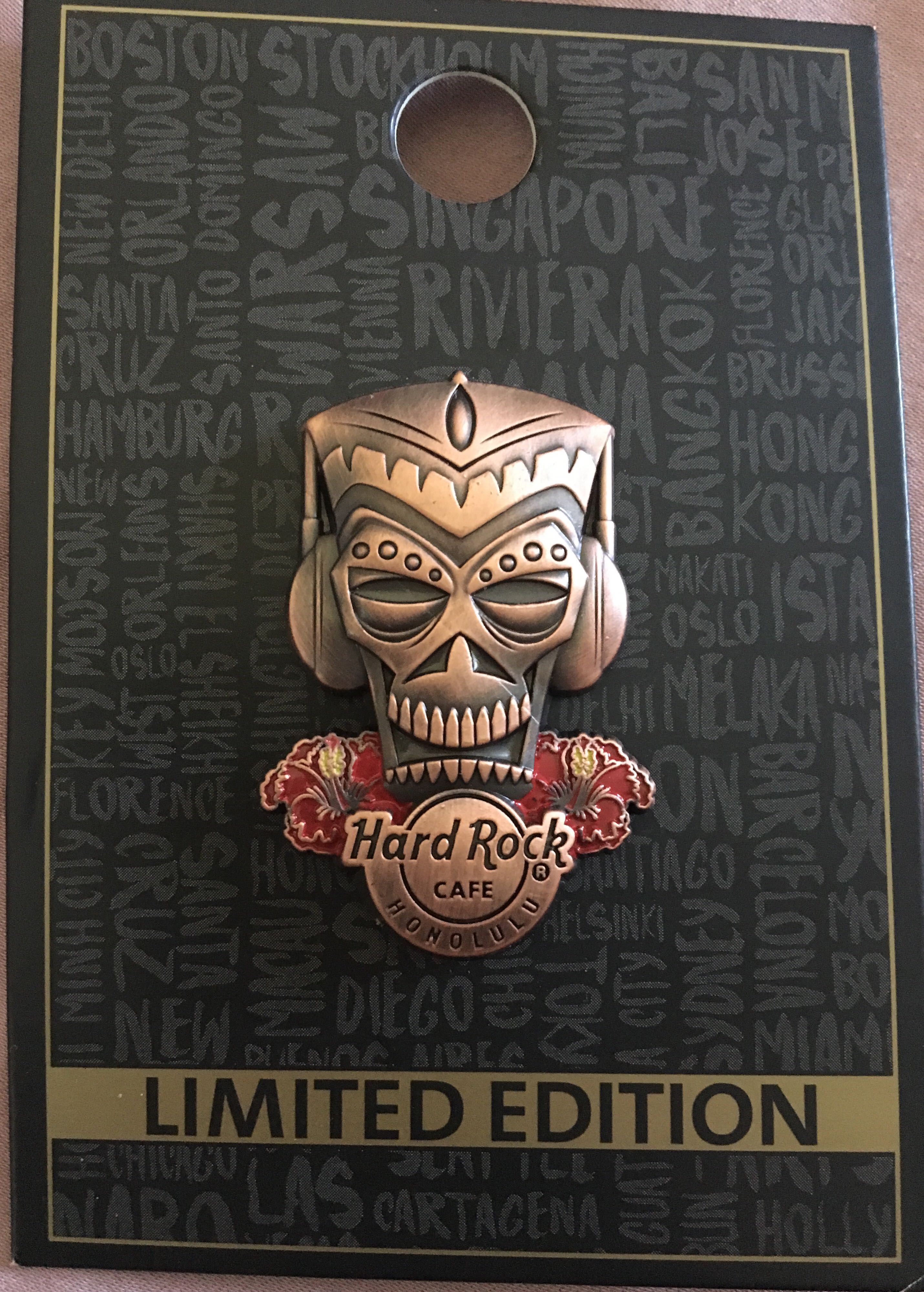 Mickey Body: White With Glod Horse Showes