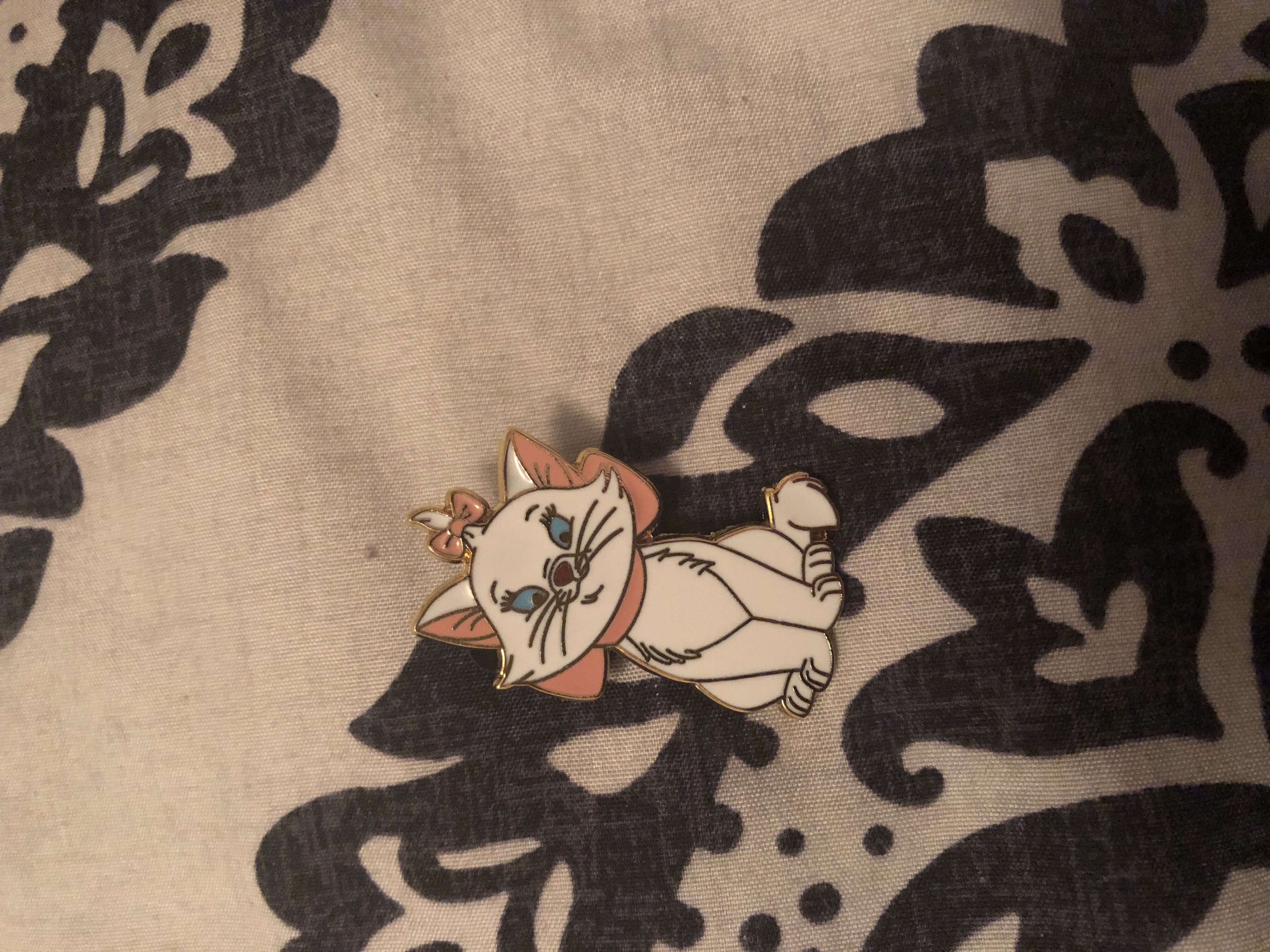 Aristocats: Marie 2 Pink Bows  pin collectible - Main Image 1