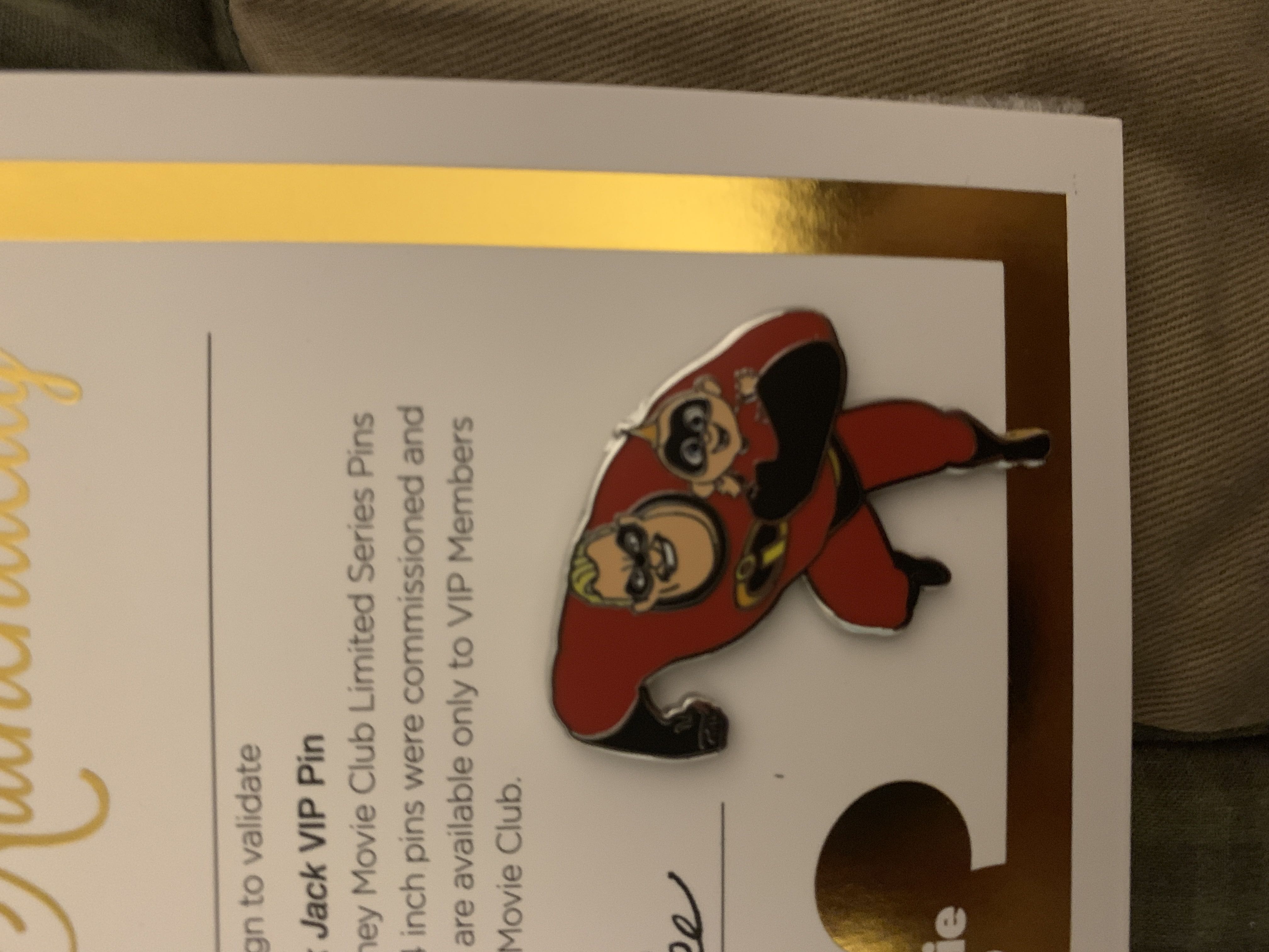 Mr Incredible & Jack Jack - Disney Movie Club pin collectible - Main Image 2