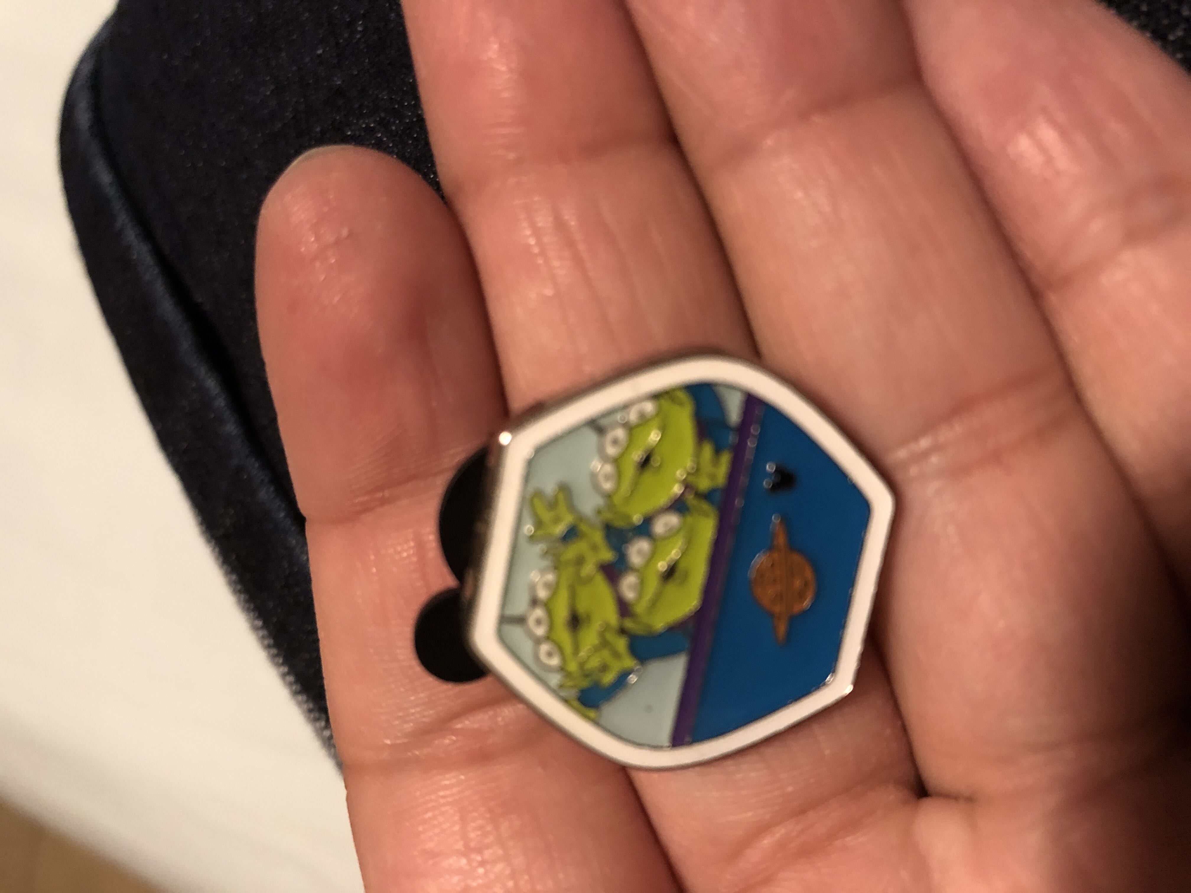 Skyliner: Alians  pin collectible - Main Image 1