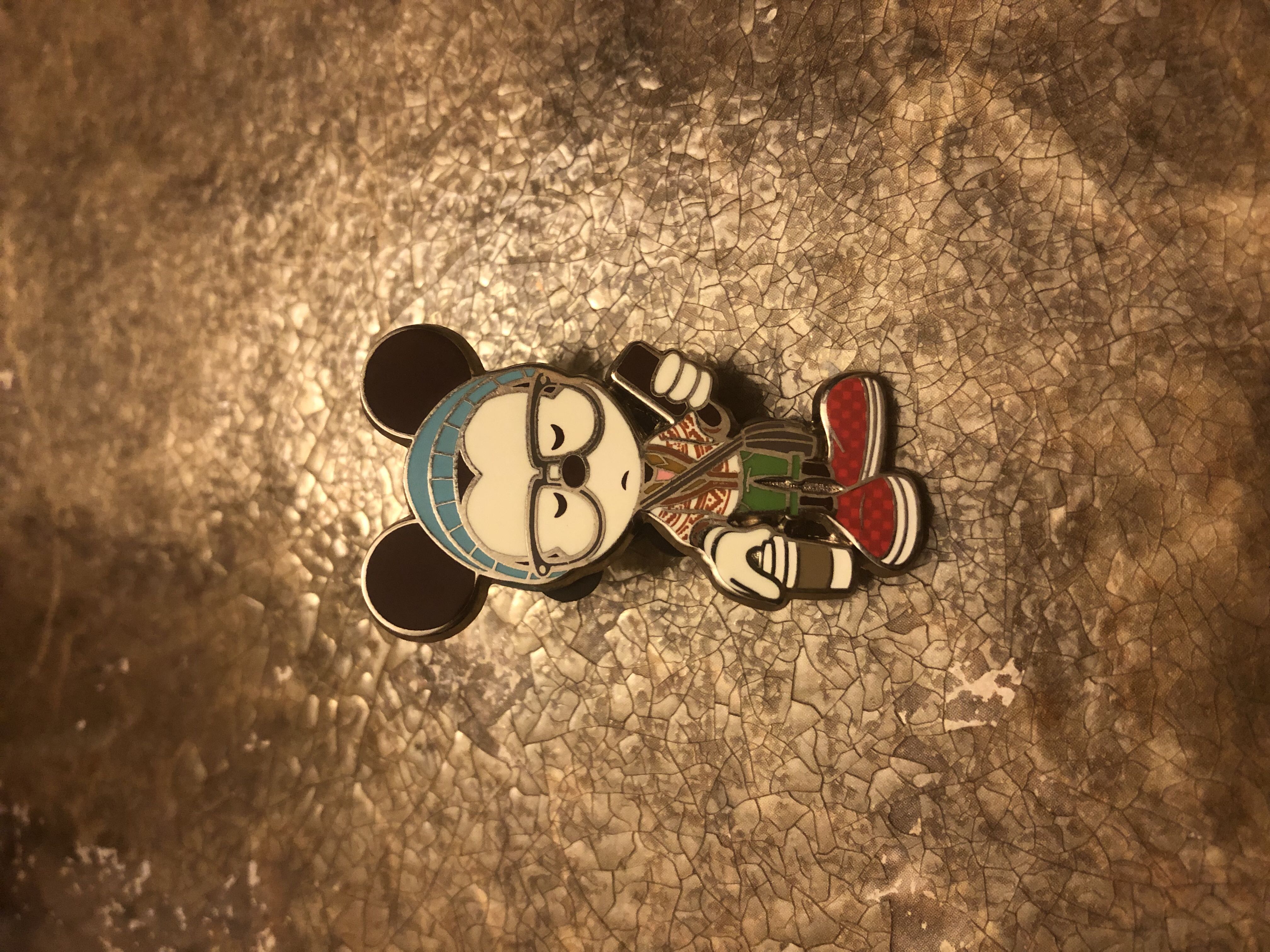 Mickey Mouse - Hipster - Disney pin collectible - Main Image 1