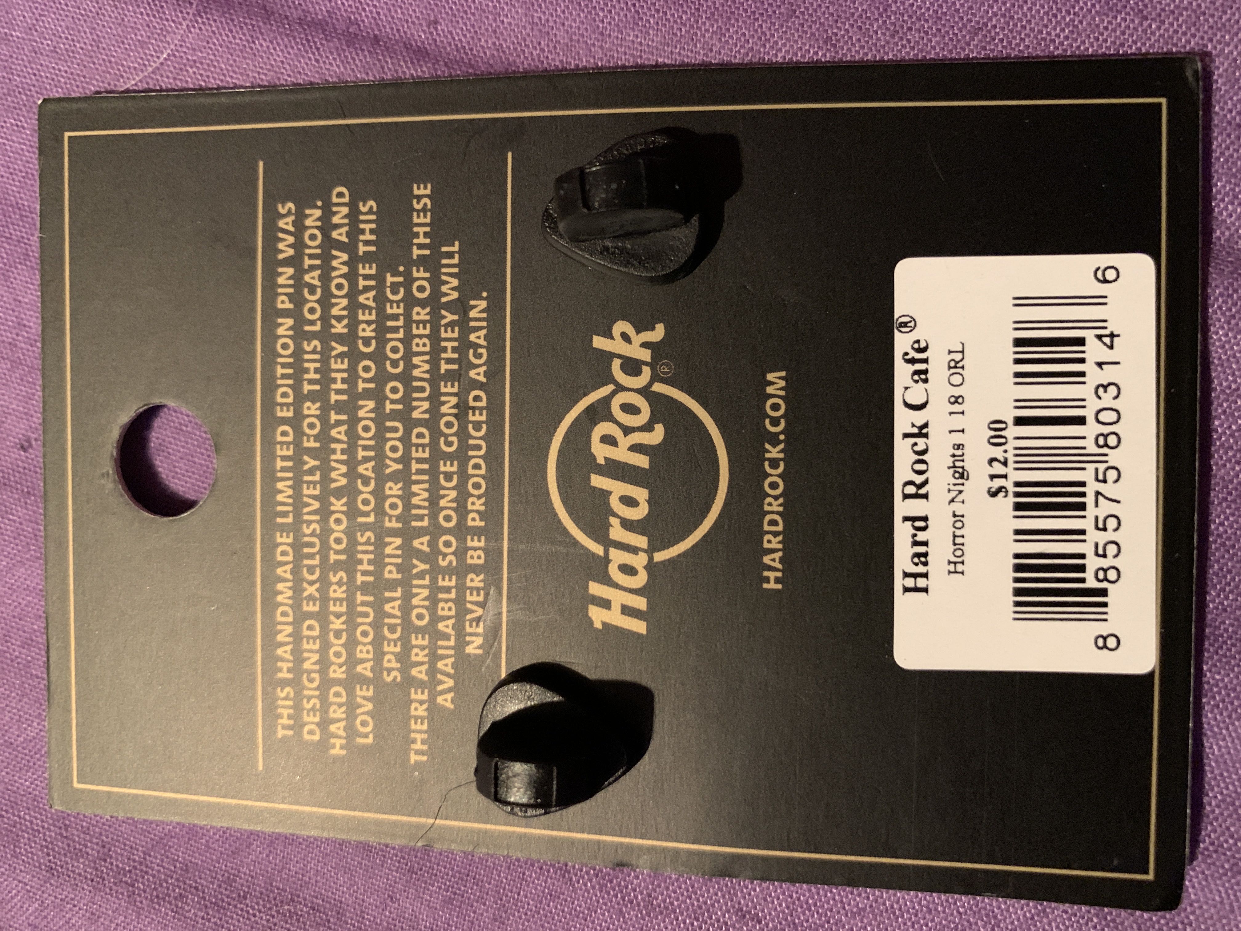 Vampire 2018 - Double Pin pin collectible [Barcode 885575803146] - Main Image 2