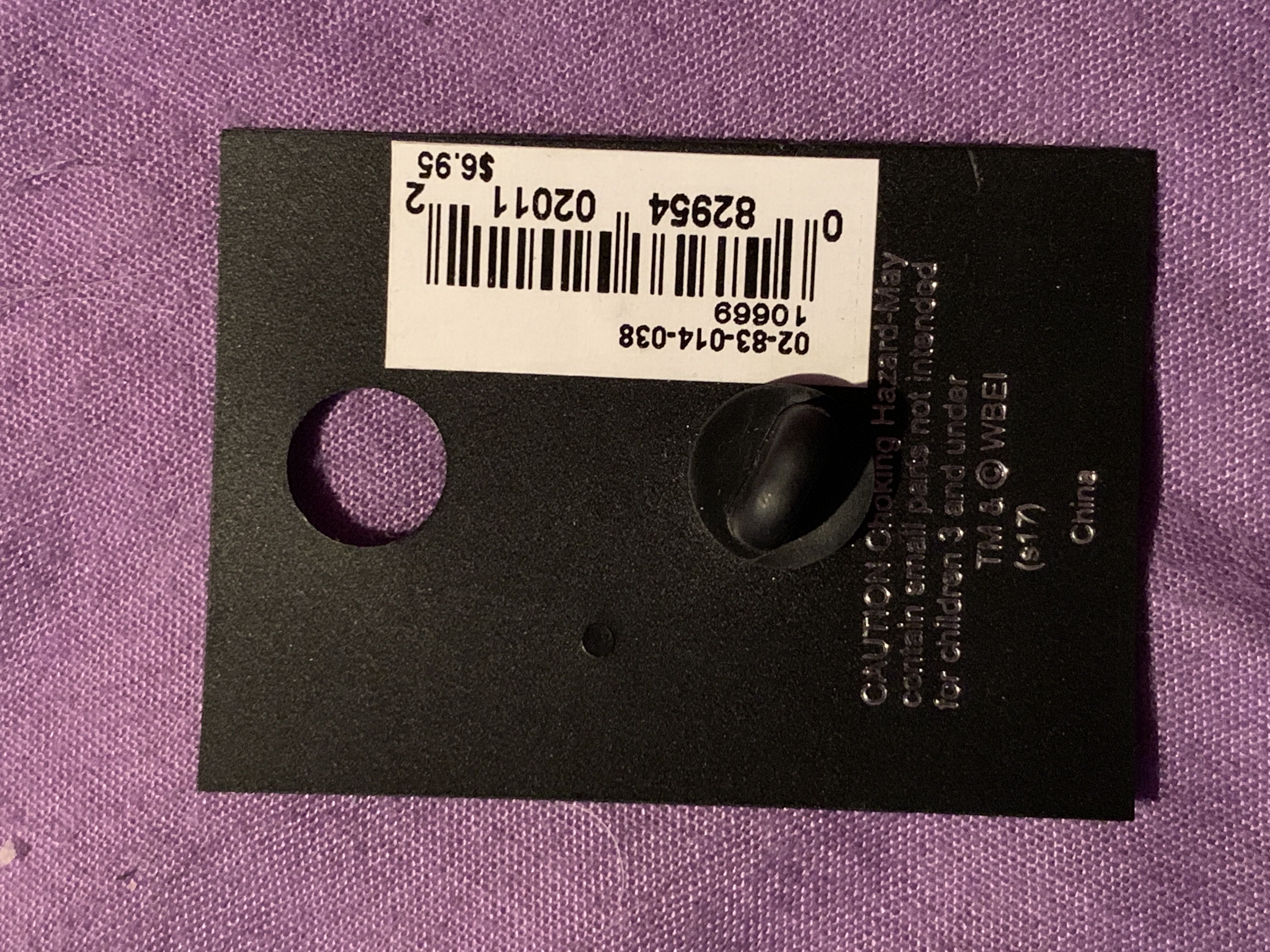 WB Logo - Single Pin pin collectible [Barcode 082954020112] - Main Image 2