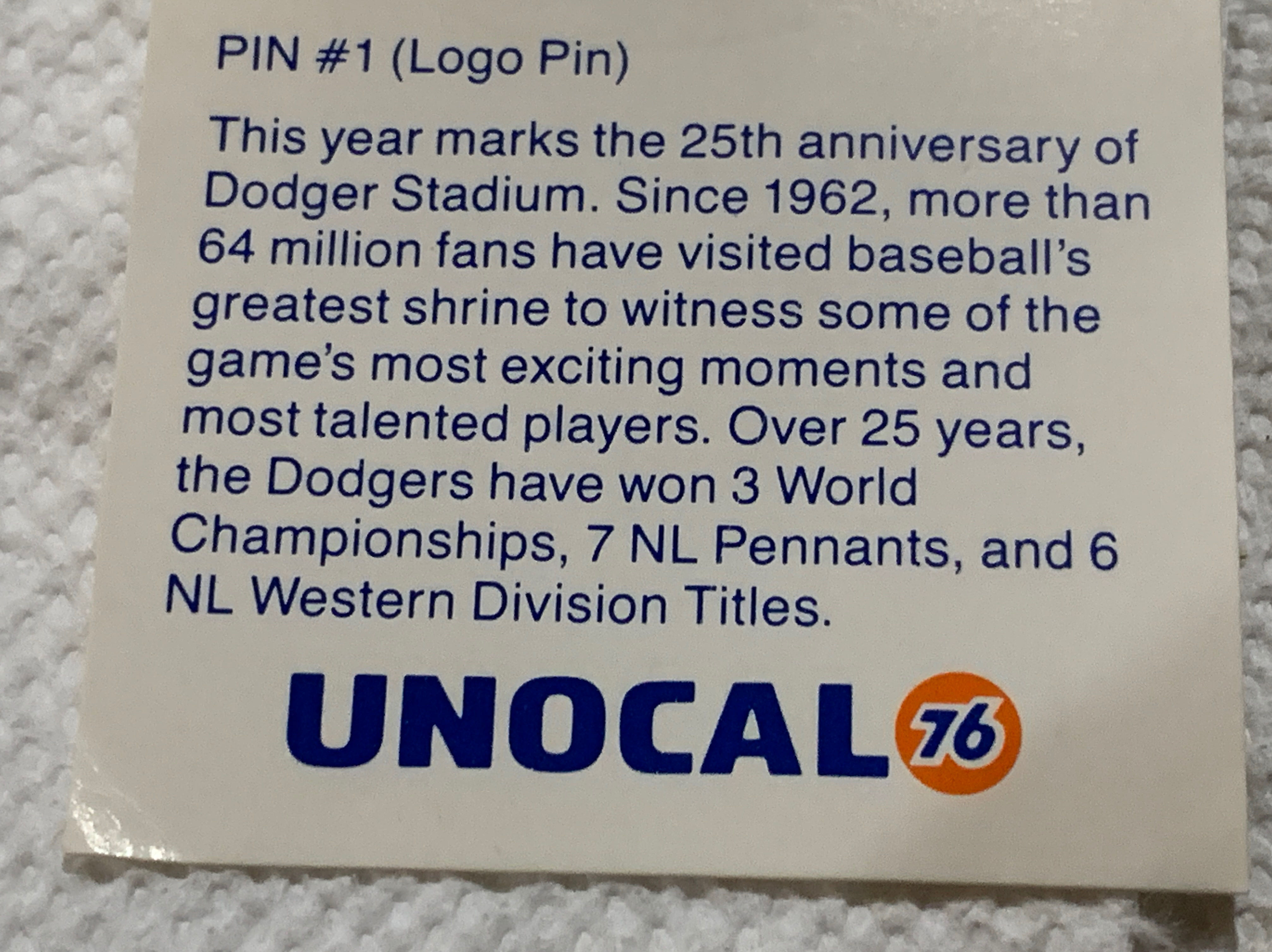 Dodgers Stadium 25th Anniversary Pin - Commemerative Pin pin collectible - Main Image 2