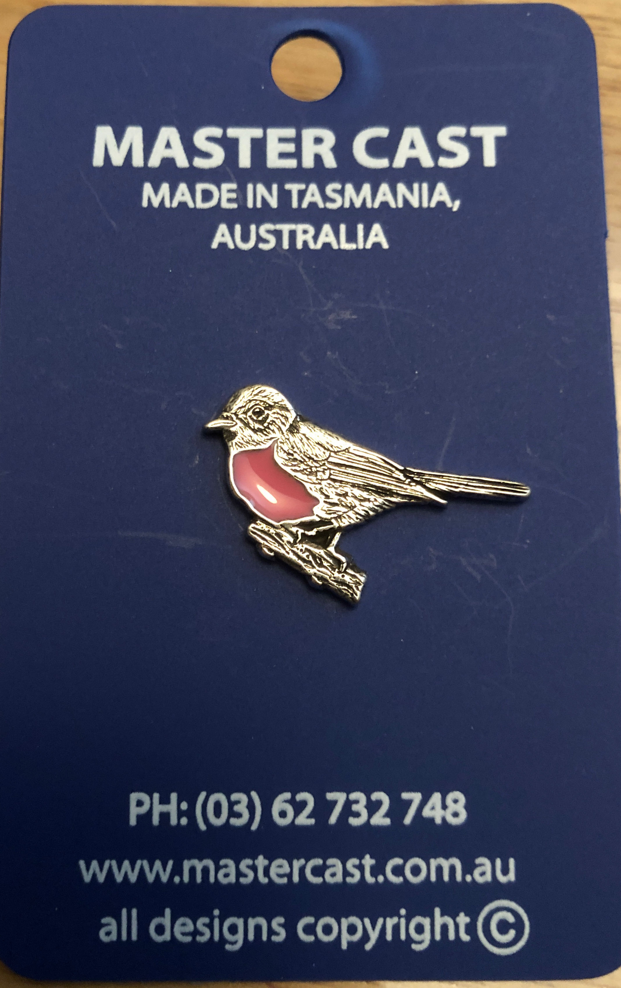 Tasmania Rose Robin  pin collectible - Main Image 1