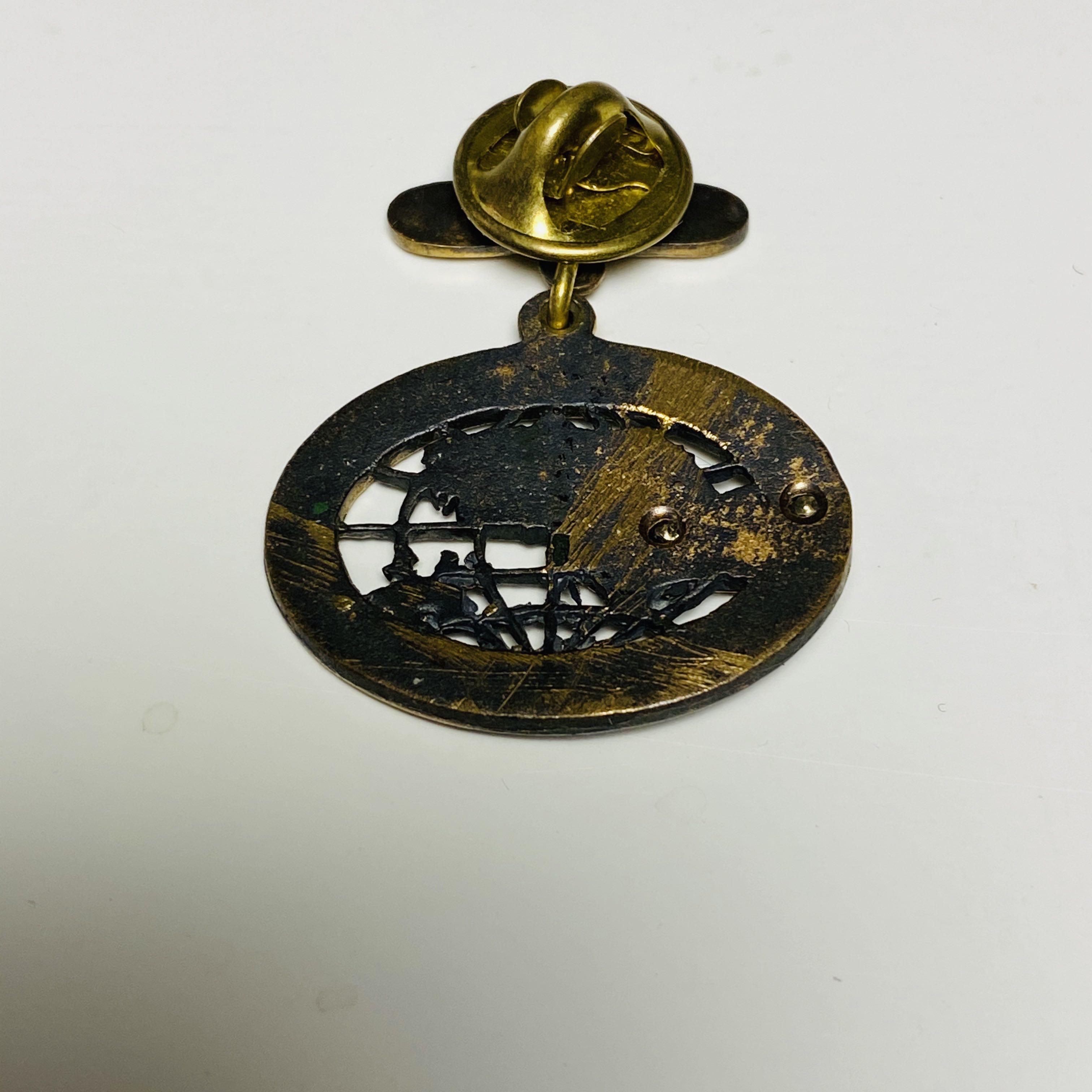 НАУКА ФУНДАМЕНТ БЕЗОПАСНОСТИ - Цанга-бабочка pin collectible - Main Image 2