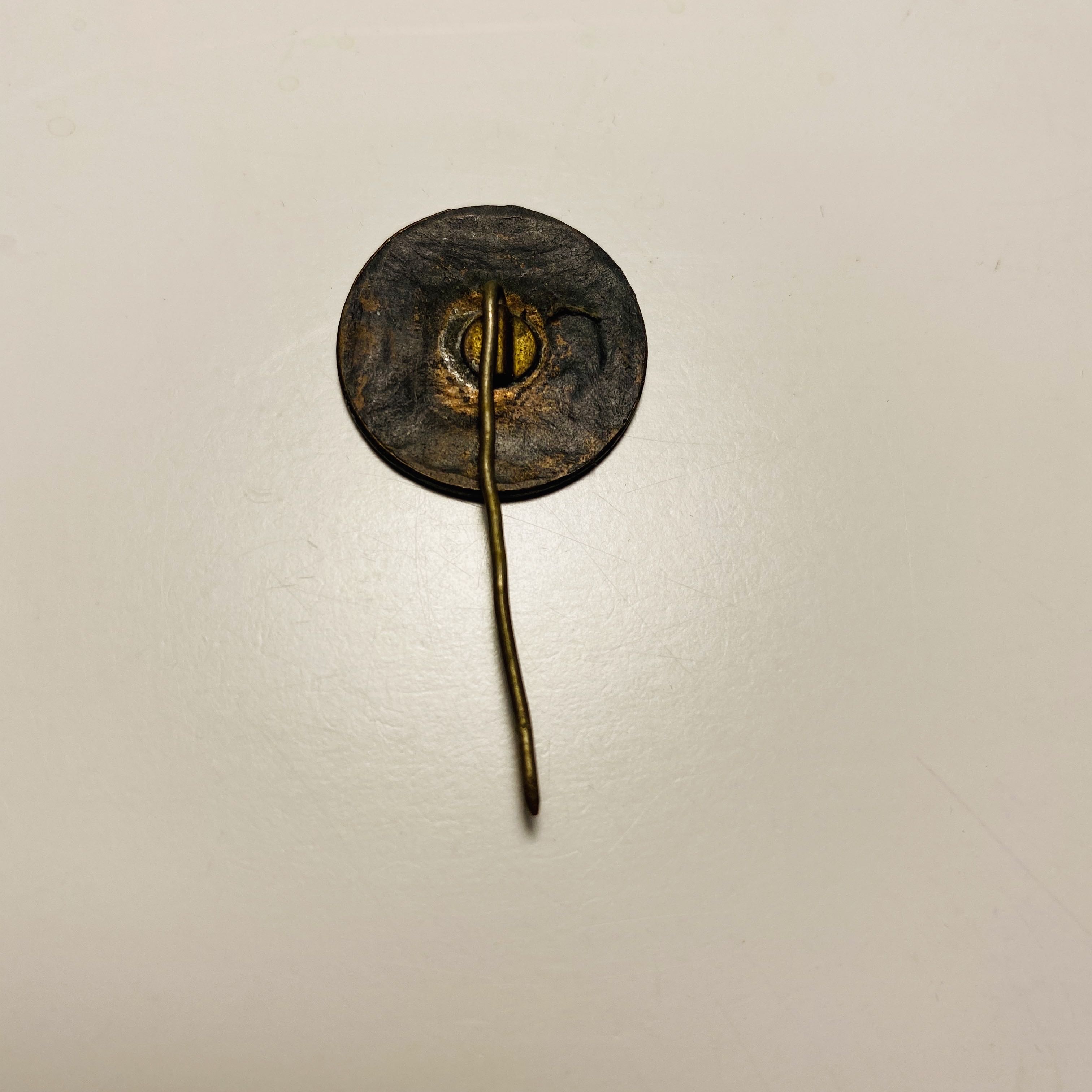 НЕИЗВЕСТНО  pin collectible - Main Image 2